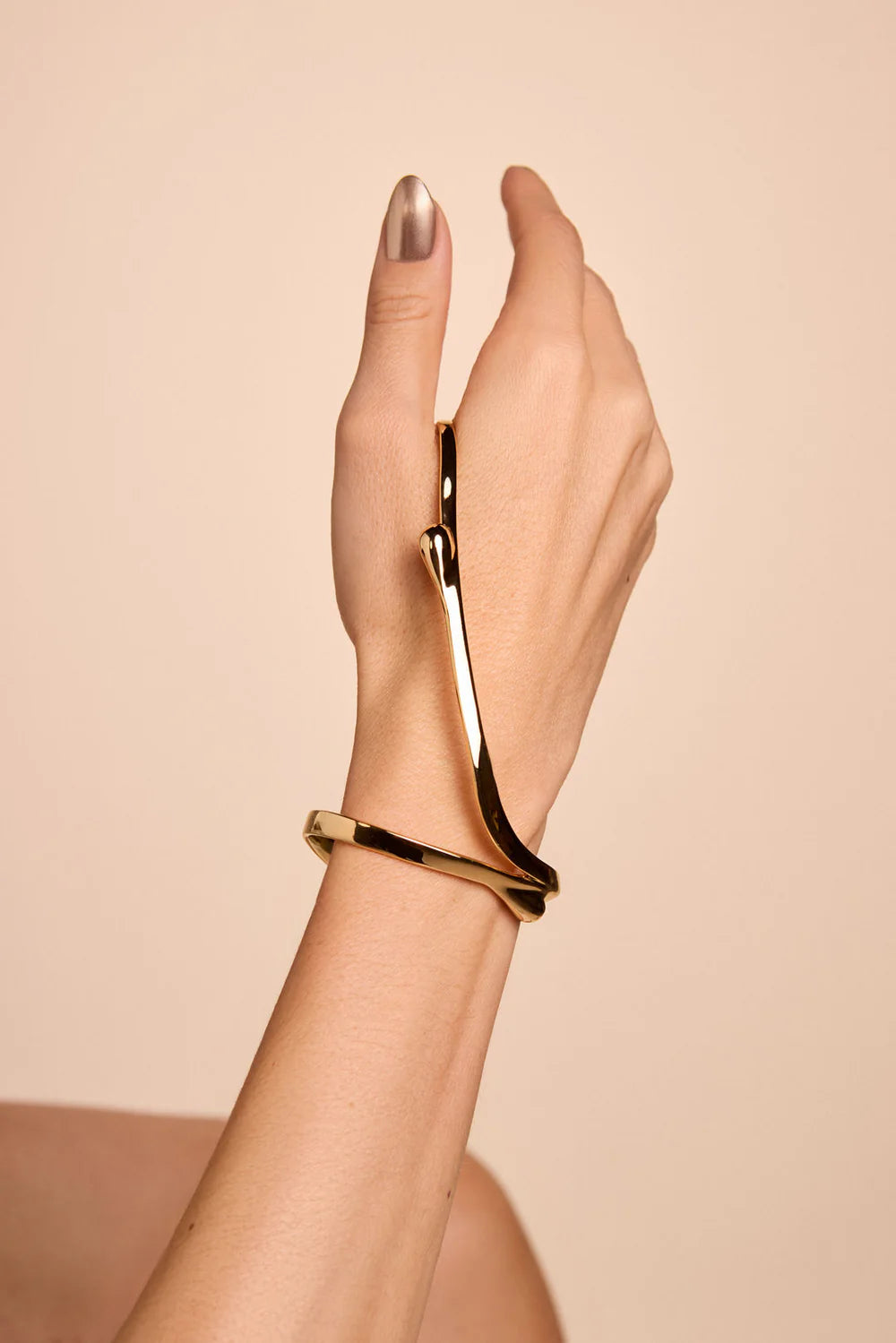 Escorrente Hand Bracelet