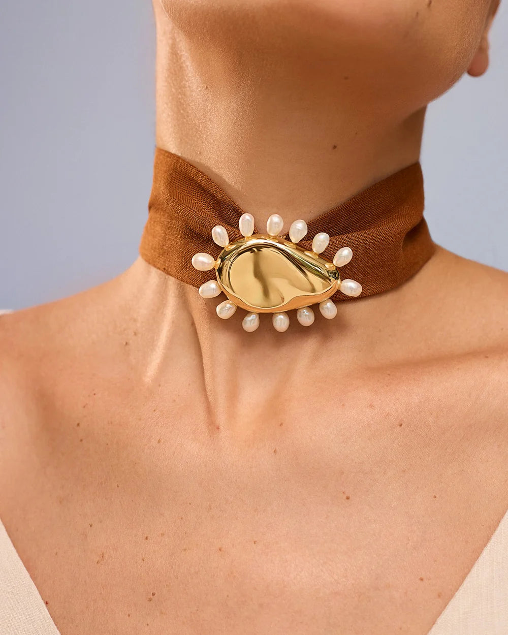 Nerea Brooch Gold
