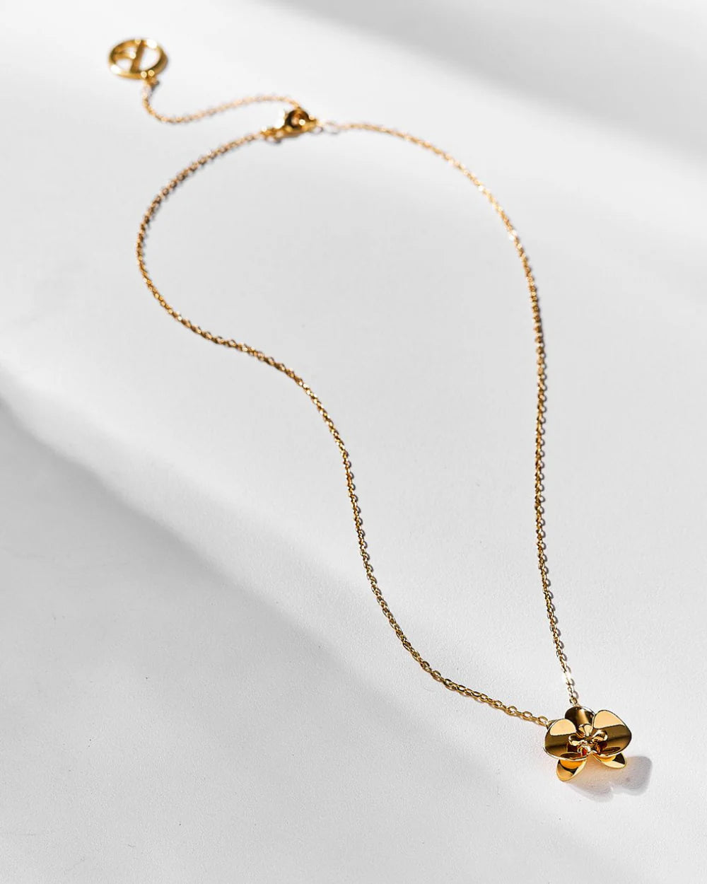 Orquídeas Essência Necklace Gold